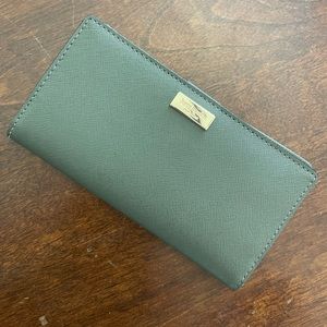 Kate Spade Large Slim Bifold Wallet - Olive - Excellent condition